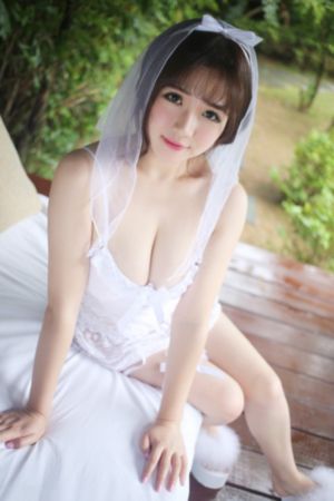 大胸女友2019_4K在线播放